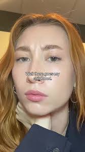 Carmen Lanza's Instagram, Twitter & Facebook