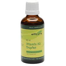 Eier, fleisch und einige käsesorten enthalten geringe mengen von vitamin k2, aber auch natto (fermentiertes sojaprodukt). Allcura Vitamin K2 Tropfen 50 Ml Shop Apotheke Com