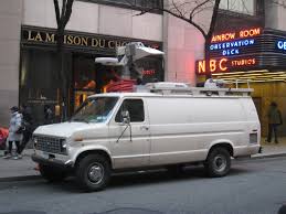 アメリカの中継車 レトロというか 無骨というか ニューヨーク レトロ 車 ニューヨーク