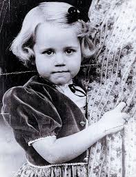 Who Recognizes this Future Movie Star? She was born in the 1940's,  graduated from hign school in the 1950's and made her TV debut as a guest 