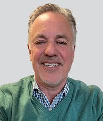 Tracey Lewin's Instagram, Twitter & Facebook