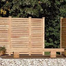Zaune Aus Holz Sichtschutz Fur Terrasse Und Garten Die Besten Modelle Holzverkleidung Fassade Heimisch Rhombus Larche