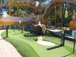 Die besonderheit, auf union lido gibt es eine lagune mit sandboden (einzigartig in europa). Uniqe Adventure Golf Union Lido Resort City Golf Europe City Golf Europe