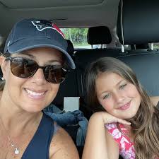 Can we make the 6:45pm train with a 5pm dinner reservation?