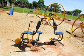 Campo do Bairro São João ganha parque infantil e academia ao ar livre –  Prefeitura Três Lagoas