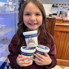 Carla Bilbrey's Instagram, Twitter & Facebook