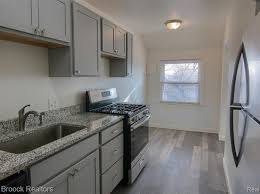 The perfect 3 bedroom apartment is easy to find with apartment guide. Hsuirzuubgd3em