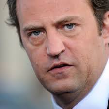 De qué murió Matthew Perry, el actor que hacía de Chandler Bing en Friends 