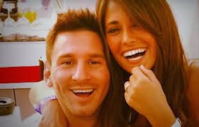 Messi was close friends with roccuzzo's cousin, fellow soccer player lucas scaglia. Kisah Lionel Messi Dan Antonella Roccuzzo Di Balik Cinta Sejati Sang Legenda Kumparan Com