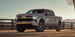Chevy Silverado 1500 Custom Specs & Features | Mtn. View Chevrolet