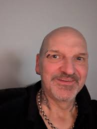 Hi I'm jay from Wolverhampton west midlands I'm divorced and 55 years old