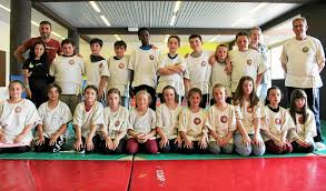 Le Telegramme Plougonven Plougonven Ecole Albert Larher Initiation Au Gouren