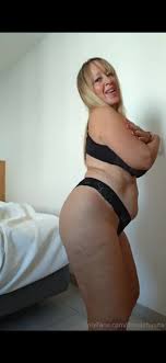 Curvy diosa - EroMe - Sexy Goddess