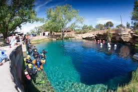 The original blue hole was only about a 85 ft circle and about 40 ft deep. Best Time For Santa Rosa Blue Hole In New Mexico 2021 Best Season