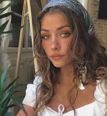 Eva Lais (EvaLais56)