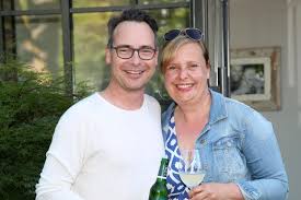 Nun macht jessica fiorini ihre neue beziehung öffentlich und stellt klar: Matthias Opdenhovel Das Ist Die Frau Vom Masked Singer Moderator Gala De