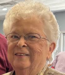 Evelyn Eads's Instagram, Twitter & Facebook