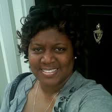 Denice Harris (@dniecy2)