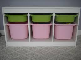 Vous voulez ranger vos affaires de tous les jours et montrer vos jolies décorations ? Meuble De Rangements Pour Enfants Trofast Ikea Our Virtual Yard Sale Vente De Mobilier Et Location De Maison
