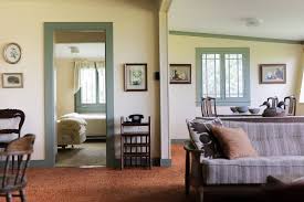 Whether you want inspiration for planning hawaii plantation house or are building designer hawaii plantation house from scratch, houzz has 193 pictures from the best designers, decorators, and architects in the country, including ritzman construction llc and vertumni fine landscaping. Vintage Hawaii Houses Finding Hawaii S Historic Treasures Hawaii Real Estate Market Trends Hawaii Life