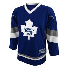 Our selection of officially licensed maple leafs merch can't be beat as we offer maple leafs clothing and gear for men, women and kids in a variety of sizes so every fan can represent their team in style. Nhl Toronto Maple Leafs Youth Team Jersey Walmart Canada