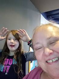 I hovvered and then apologised shelby let me rub her tummy then blanked me  😂😂🙈