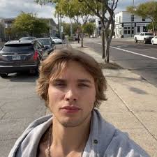 dawson bennett (@dawsonnnn)