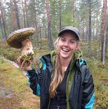 Louisa vesterager jespersen, 24, from denmark, and maren ueland, 28, from norway were both stabbed to death and one was beheaded on camera. Maren And Louisa The Scandinavian Hikers Killed In Morocco The Local