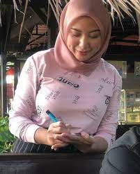 Pin By Abukk On Wow In 2021 Girl Hijab Hijab Chic Hot Muslim