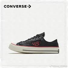 This is the story of lay zhang and converse's first collaboration together, inspired by the authentic dance experiences during lay's early career training. 191030 Converse X Lay Zhang Chuck Layåœ¨è‰ºå…´èº«è¾¹ å¼ è‰ºå…´å¤§é©¬ä¸ªç«™ Facebook