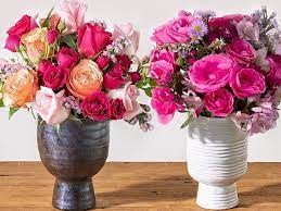 If properly arranged with an the stems should be arranged in such a way that it points outwards. How To Keep Fresh Flowers Alive And Healthy Longer After They Ve Been Cut