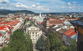 Früher war die burg sitz ungarischer könige, deren kronjuwelen hier aufbewahrt wurden. Slowakei Sehenswurdigkeiten Unsere Top 10 Highlights