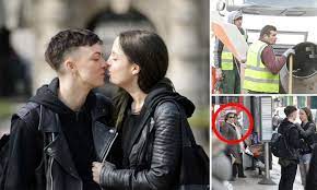 Lesbians kiss around London to capture people's reactions | Daily Mail  Online