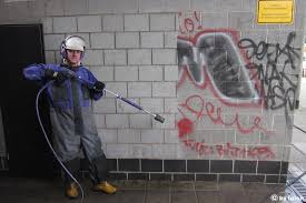 How do you remove graffiti from concrete walls? Falch Waterjetting Wasserstrahlgerate Und Hochdruckreiniger Removal Graffiti