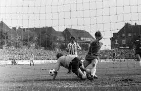 Nombre completo vfl bochum 1848 fußballgemeinschaft. Bruckenschlag 19 Nur Einer Kommt Durch Vfl