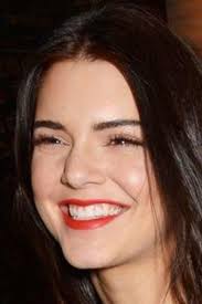 Laten we erover praten: wat denken jullie dat er tussen Kendall en Cara is  gebeurd? : r/KUWTK