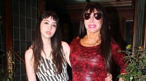 Por su parte, la hija de natacha, antonella olivera jaitt, no tardó también en salir a criticar a moria. Acusaron A Sofia Gala De Amenazar A La Hija De Mauricio Macri Y Moria Casan Salio A Bancarla Tkm