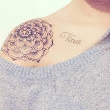 Cette jolie fleur tire ses racines des marécages boueux et il existe quelques plantes différentes pour cette catégorie de fleurs, les égyptiennes, les japonaises, les américaines. Pin On My Tat