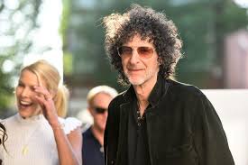 Or did his weight loss suddenly cause him to have cheek bones and turned up fat lips? What Happened To Artie Lange And Howard Stern Why They Don T Speak