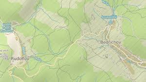 Je 290 metrov ďaleko, 4 min pešo. Autobusy Z Jablonce Budou Zajizdet Az Na Malinik Vyroste Tam Obratiste Idnes Cz