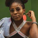 Adela Curry's Instagram, Twitter & Facebook