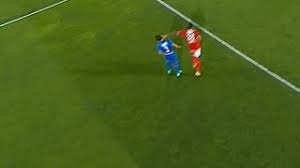 أثارت صورة لاعب كرة قدم مصري جدلا واسعا عبر مواقع التواصل عبّر مغردون ومشاهير ونجوم كرة قدم عن دعمهم لـ شيكابالا، مؤكدين رفضهم التام. Ø¹Ù‚ÙˆØ¨Ø© Ø´ÙŠÙƒØ§Ø¨Ø§Ù„Ø§ ÙˆÙ…Ø­Ù…ÙˆØ¯ ÙƒÙ‡Ø±Ø¨Ø§ ÙˆÙ…Ø±ØªØ¶Ù‰ Ù…Ù†ØµÙˆØ± Ø¨Ø¹Ø¯ Ø£Ø­Ø¯Ø§Ø« Ø§Ù„Ø³ÙˆØ¨Ø± Ø±ÙŠØ§Ø¶Ø© Ø¹Ø±Ø¨ÙŠØ© ÙˆØ¯ÙˆÙ„ÙŠØ© Ø§Ù„Ø¥Ù…Ø§Ø±Ø§Øª Ø§Ù„ÙŠÙˆÙ…