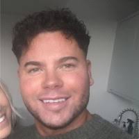 50+ "Andrew Schenk" profiles