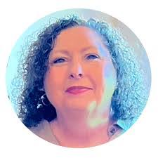 Donna Heaps's Instagram, Twitter & Facebook