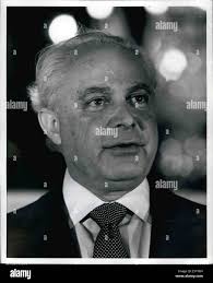 Robert strauss hi-res stock photography and images