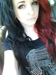 Red and black scene hair. Scene Hair Half Black An Red I Don T Think I Could Pull Off Both At The Same Time But I Like Both Of Them Scene Hair Pretty Hair Color Emo