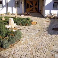 Unser team hat verschiedenste hersteller untersucht und wir zeigen ihnen als interessierte hier produkte die resultate. Eingangsbereiche Arena Pflastersteine Garten Pflaster Vorgarten Gehweg Pflastersteine