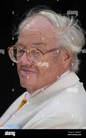Sir John Mortimer, an English barrister, dramatist, screenwriter and  author, at Edinburgh International Book Festival, Edinburgh, Scotland,  August 2003 Stock Photo