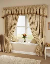Las cortinas para ventanas son perfectas para la decoración del hogar, añadiendo elegancia hoy te mostraremos varios diseños y estilos para las cortinas de las ventanas de la casa que te servirán. Resultado De Imagen Para Cortinas Para Sala Living Room Decor Curtains Curtain Designs For Bedroom Living Room Drapes