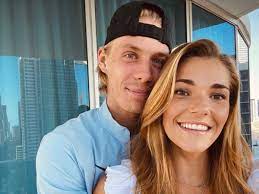 Born 15 april 1999) is a canadian professional tennis player. Denis Shapovalov Girlfriend 2021 Tennis Star S 1 Year Plus Relationship With Gf